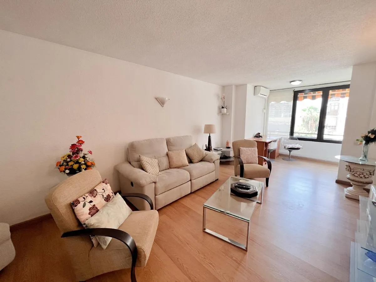Apartamento En Malaga Este contacts